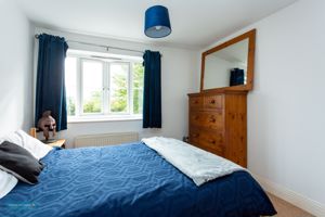 Bedroom- click for photo gallery